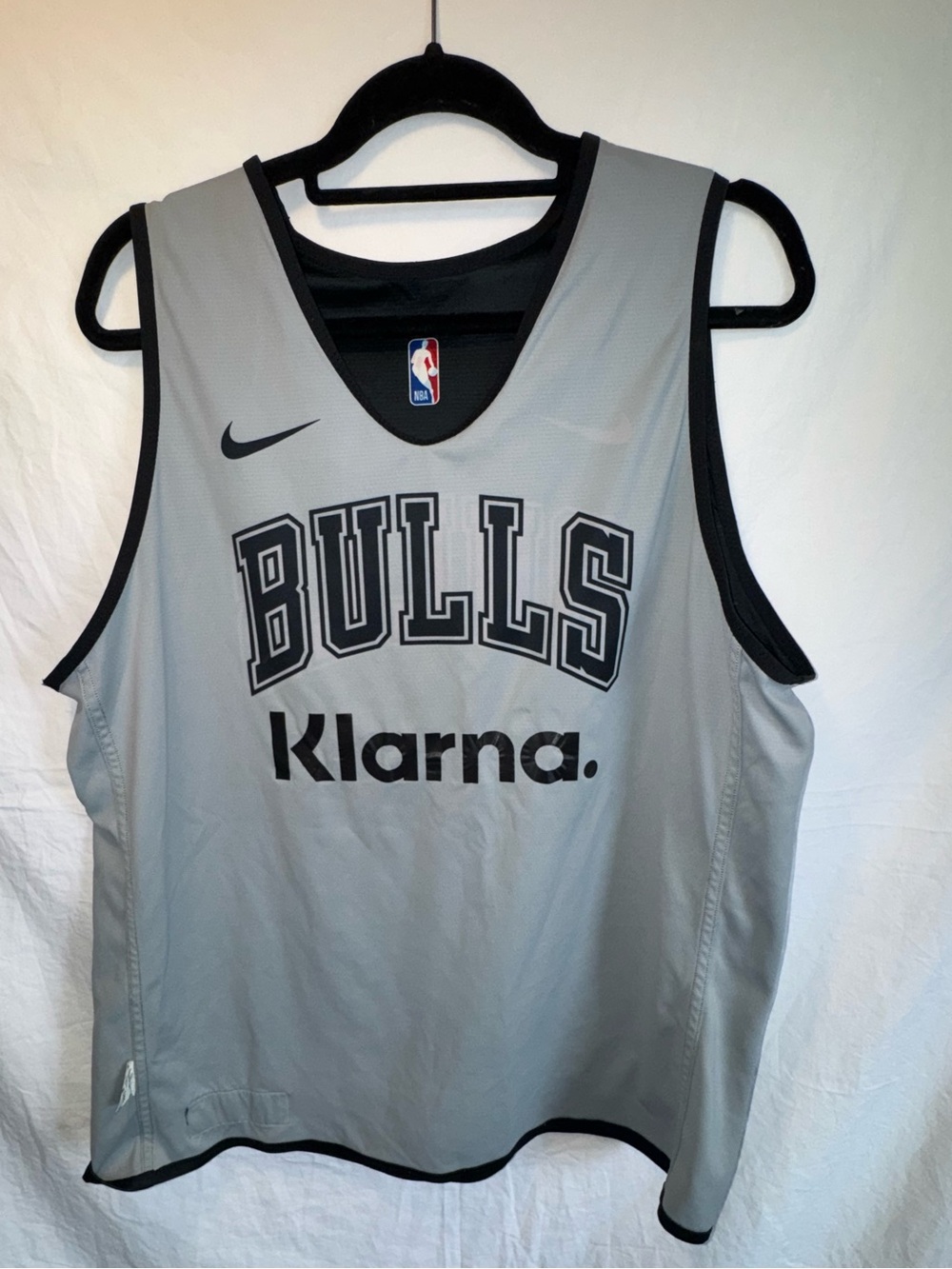 Chicago Bulls Gray Nike Basketball Jersey with Klarna Logo Reversible Sz XL